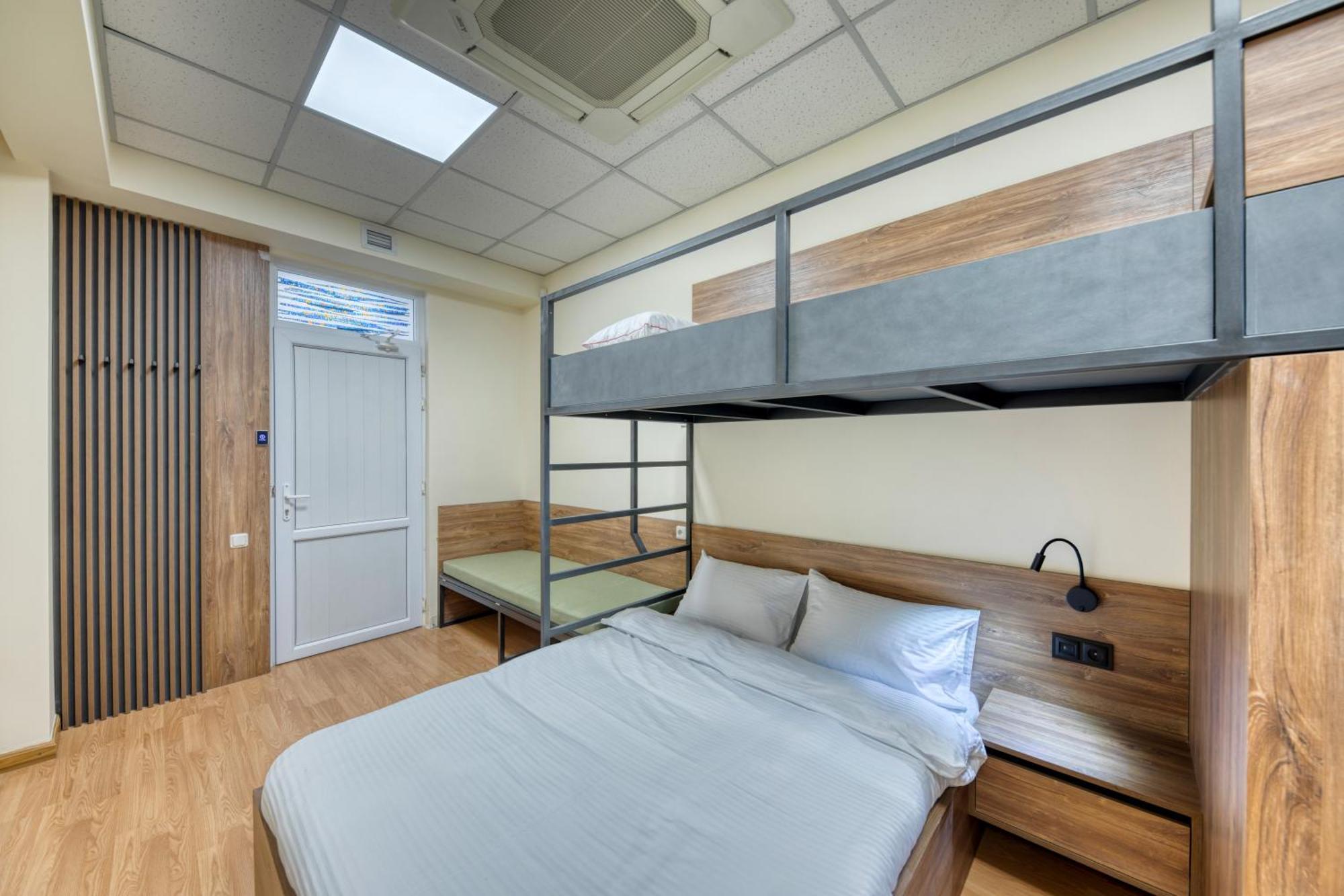 Tropica Inn Hotel เยเรวาน ภายนอก รูปภาพ
